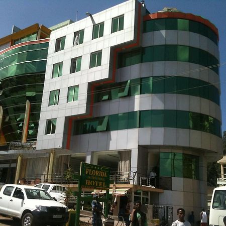Florida International Hotel قوندر المظهر الخارجي الصورة