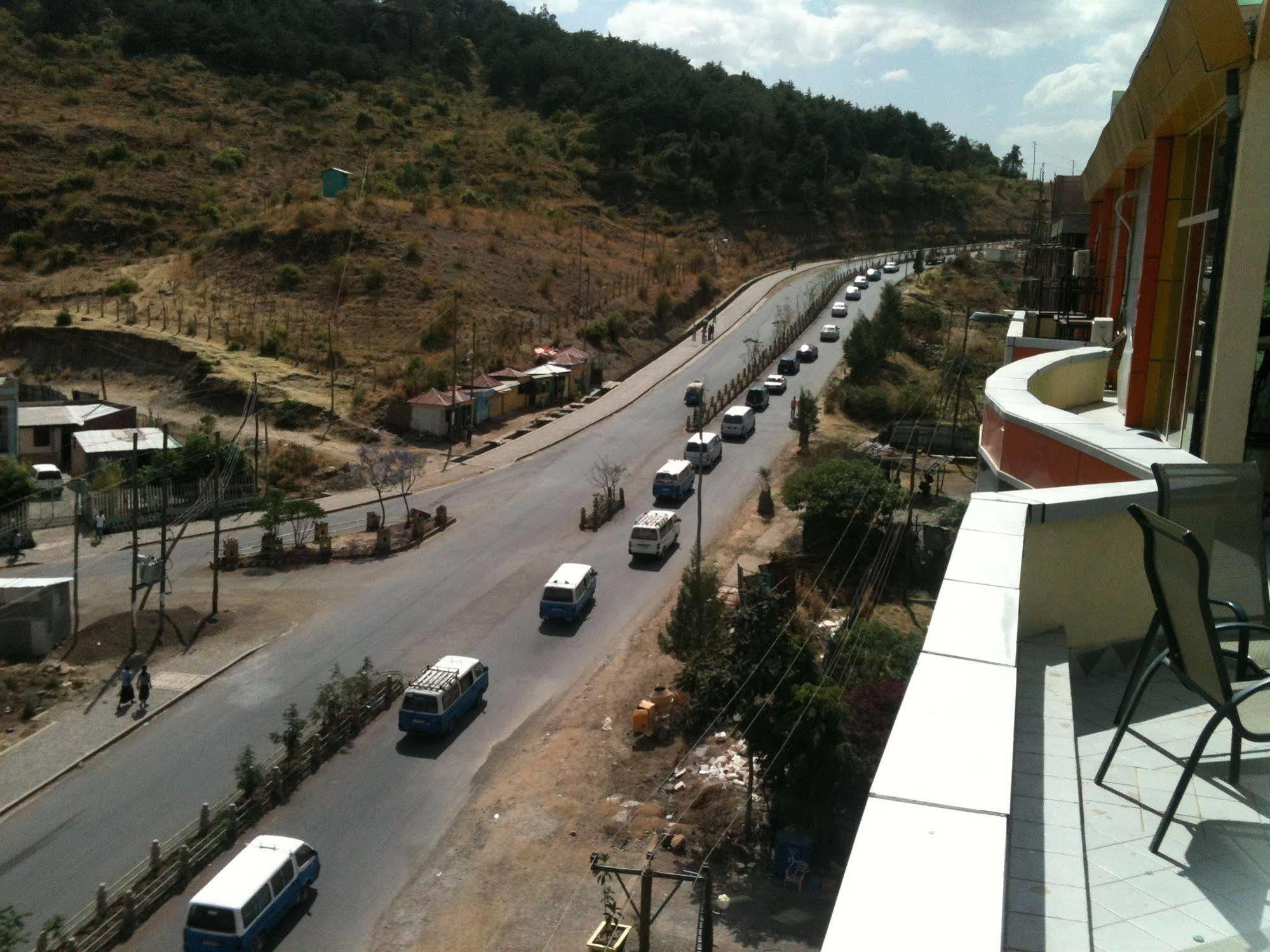 Florida International Hotel قوندر المظهر الخارجي الصورة