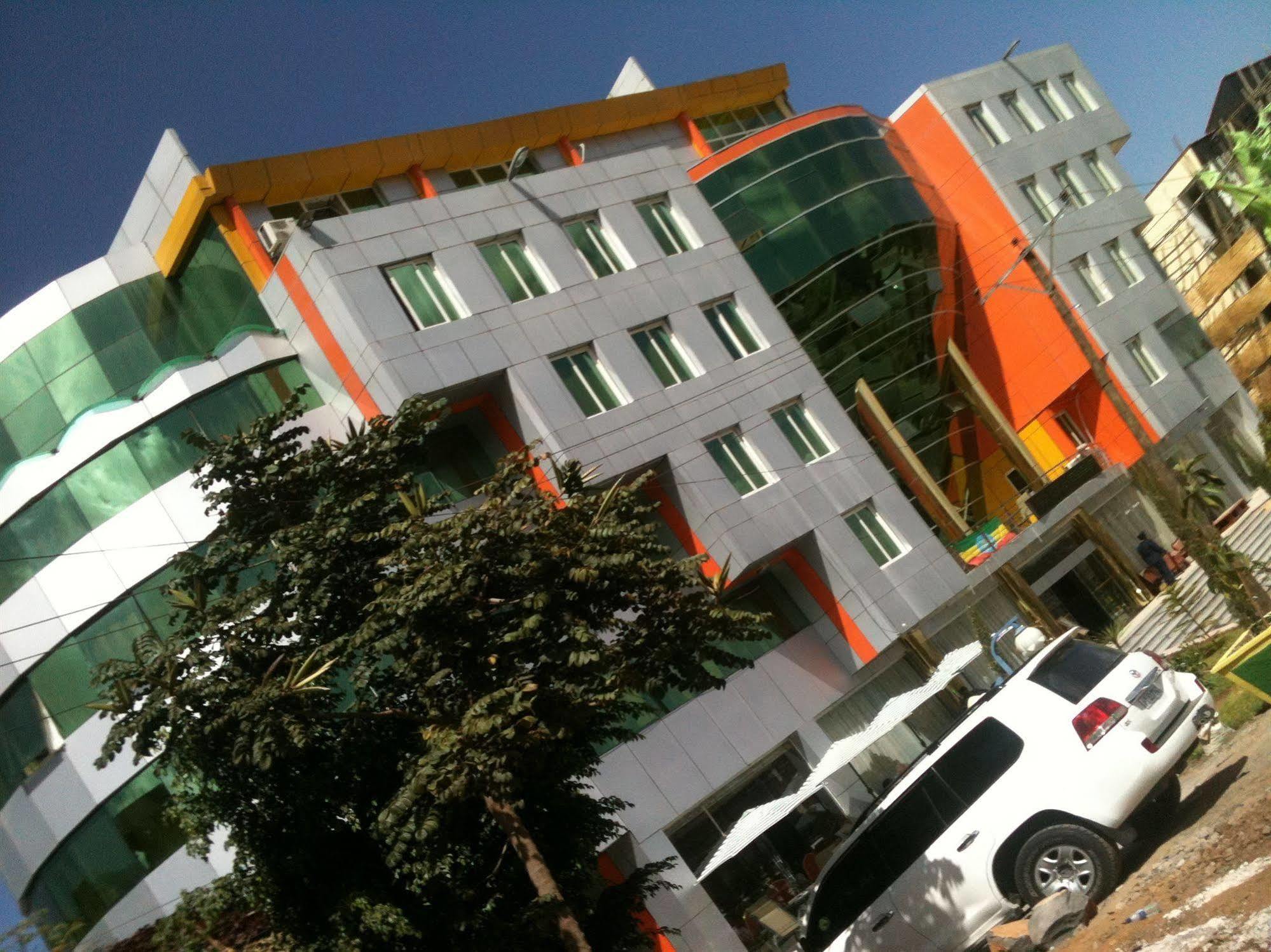 Florida International Hotel قوندر المظهر الخارجي الصورة