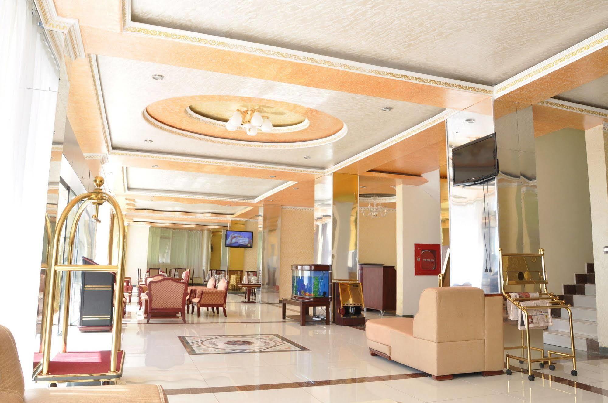Florida International Hotel قوندر المظهر الخارجي الصورة