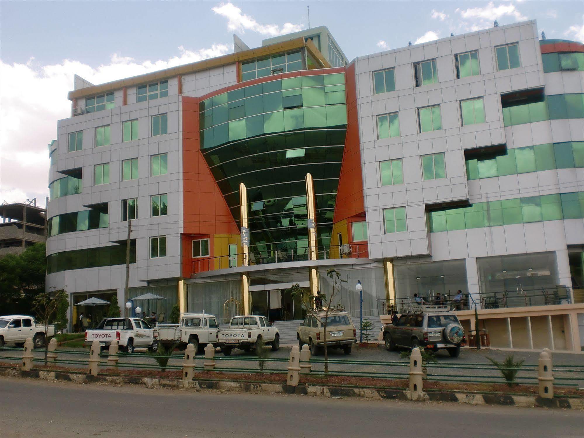 Florida International Hotel قوندر المظهر الخارجي الصورة